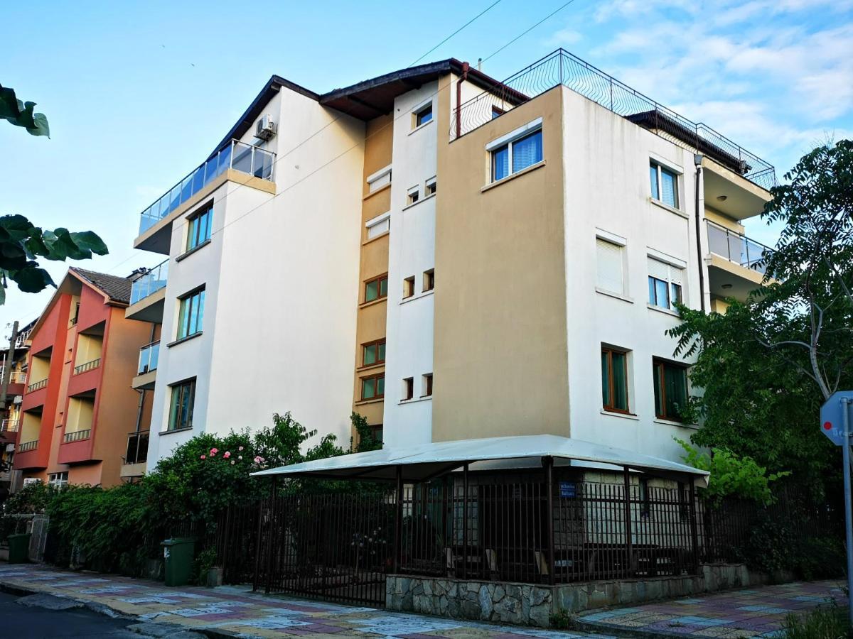 Paunovi Guest House Primorsko Exterior foto