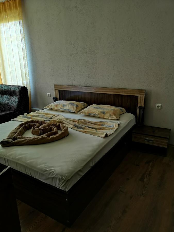 Paunovi Guest House Primorsko Exterior foto